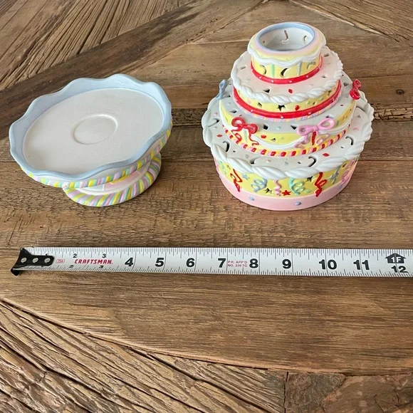 Partylite Colorful Ceramic Tiered Birthday Cake In Excellent Condition - Picture 12 of 14